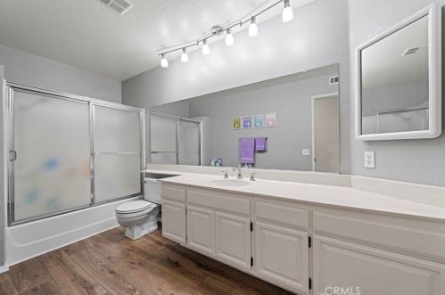 22114 Pamplico Dr, Santa Clarita CA  91350-2186 exterior
