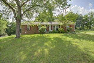 1878 Harriet Dr, Clarksville, TN 37040-6716