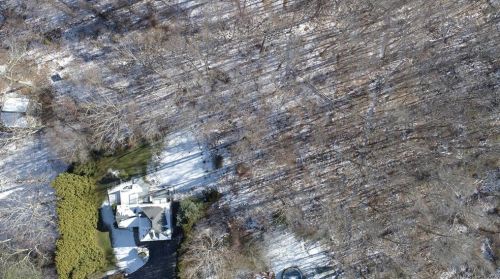 406 Colonel Ledyard Hwy, Gales Ferry, CT 06339-1945