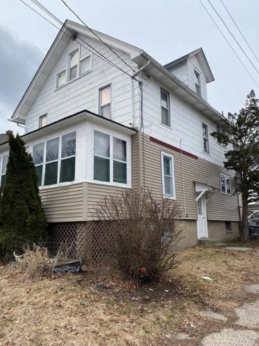 211 Linden Ave, Middletown, NY 10940-3629