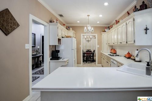 225 Charleston Dr, Victoria TX 77904-3814 exterior