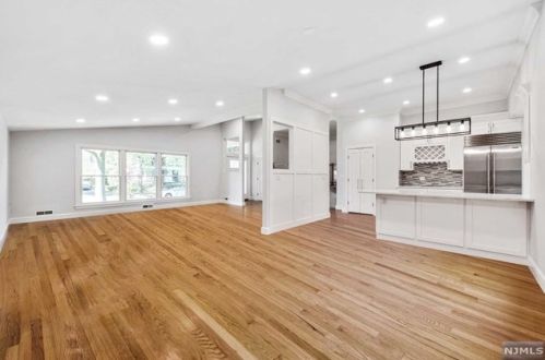 187 Charlotte Pl, Englewood NJ  07632-1615 exterior