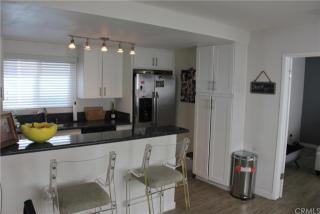 724 Manhattan Beach Blvd, Manhattan Beach CA  90266-4857 exterior