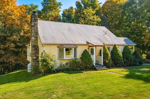 392 Cornwall Hill Rd, Patterson, NY 12563-2529