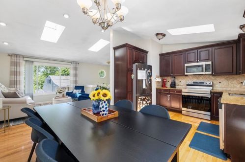 86 Hilltop Dr, Providence RI  02919-3013 exterior