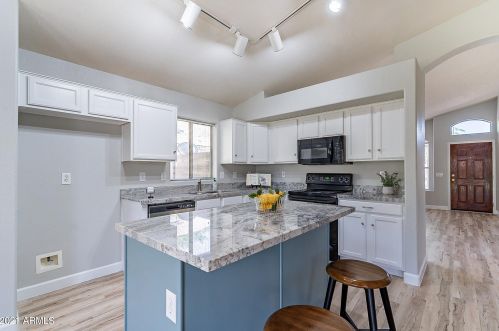 2232 Kempton Rd, Chandler, AZ 85225-2350