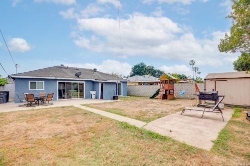 429 181st St, Long Beach, CA 90746-1816