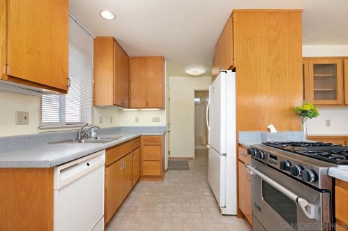 1804 Westinghouse St, San Diego CA 92111-7137 exterior