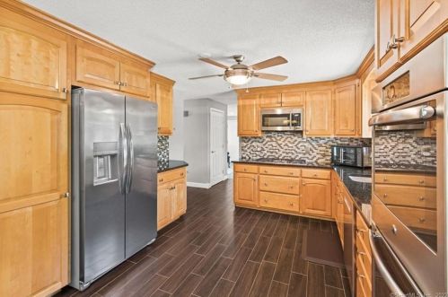 309 Pilgrim Ln, Southington CT  06489-1345 exterior