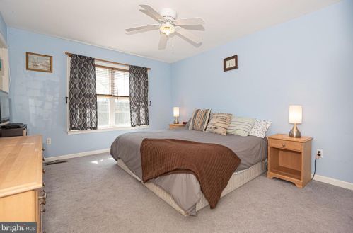 402 6th St, Laurel DE  19956-1363 exterior