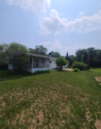 917 Sarah St, Crivitz, WI 54114-8716
