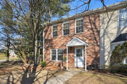 414 Mcdowell Dr, East Brunswick, NJ 08816-4084