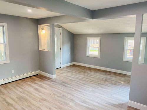 93 Hazard Ave, Warwick RI  02889-9403 exterior
