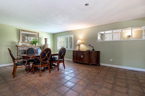 913 Woodrow Ave, Modesto CA  95350-1235 exterior