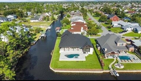 2204 Wind Jammer Dr, Lynn Haven, FL 32444-2075