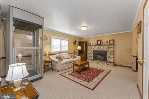 2221 Swamp Pike, Gilbertsville PA  19525-9654 exterior