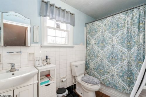 1060 County Road 523, Flemington NJ  08822-7038 exterior