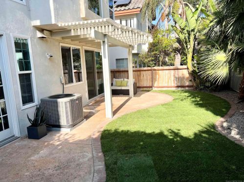4325 Corte De La Fonda, San Diego CA  92130-2126 exterior