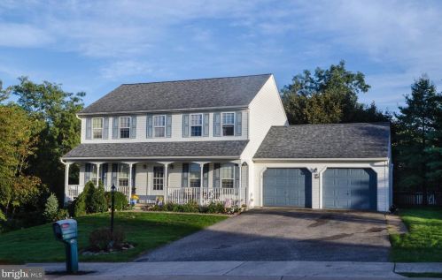 50 Chatham Ln, Red Lion, PA 17356-8280
