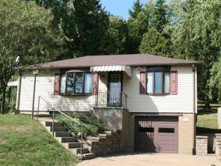 3079 Hardies Rd, Gibsonia, PA 15044-8425