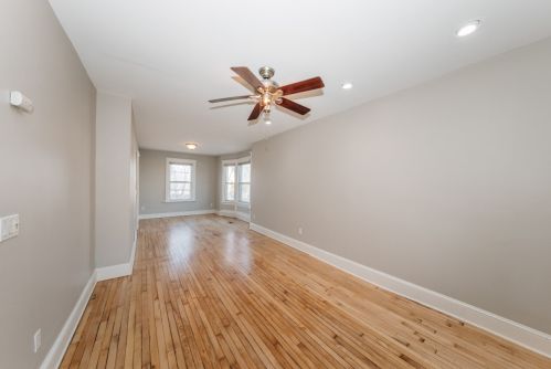 3285 Bartlett Ave, Milwaukee WI 53211-3024 exterior