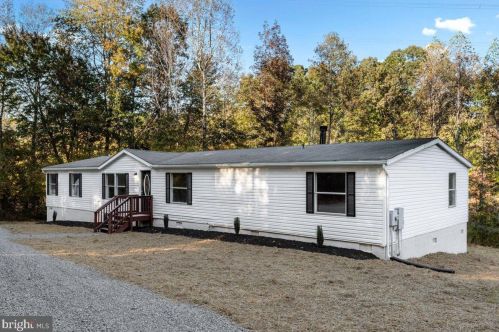 459 Cedar Lane Rd, Bybee, VA 22963-4835