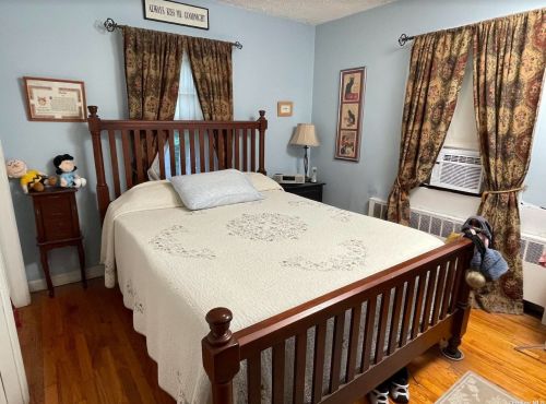 15 Richwood Pl, Huntington Station NY 11746-3228 exterior