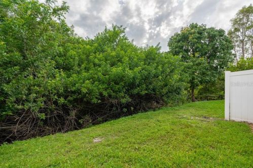 554 Black Lion Dr, Saint Petersburg FL  33716-3472 exterior