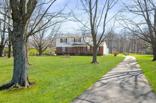7269 Summit Rd, Pataskala, OH 43062-8319