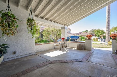 2828 Inyo Cir, Simi Valley CA 93063-2002 exterior