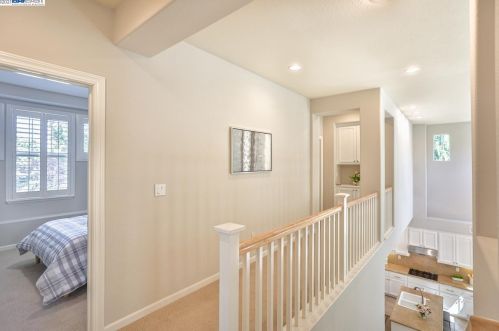 330 Langton Ct, San Ramon CA  94582-4692 exterior