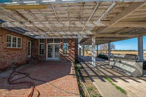 1900 Tule Ln, Oakley CA  94561-5088 exterior
