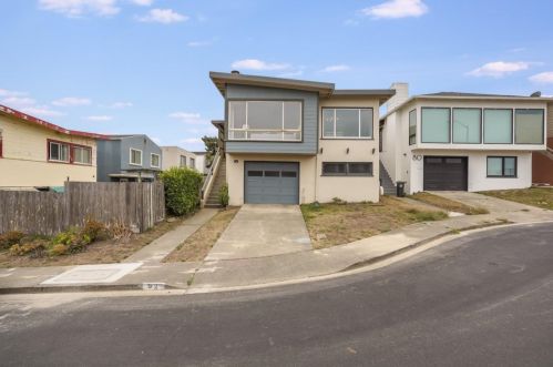 92 Roslyn Ct, Daly City, CA 94015-4524