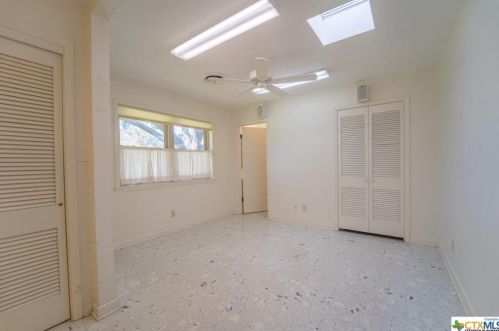 204 Yucca Dr, Victoria TX 77904-1116 exterior