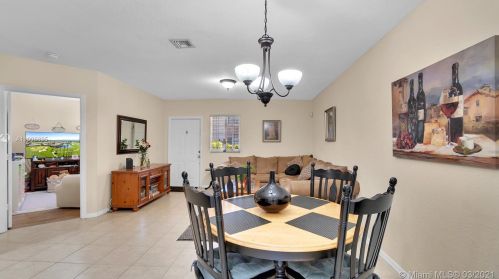 297 3rd St, Hialeah, FL 33010-4932