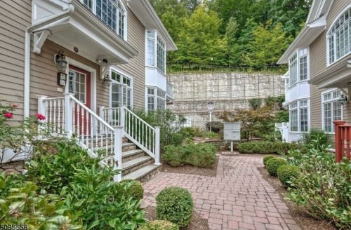 58 Chestnut St, Morristown NJ  07960-5446 exterior