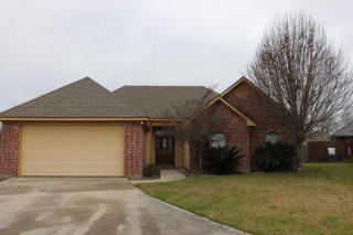 104 Village Tree Dr, Youngsville, LA 70592-5754