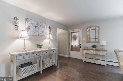 107 Allison Rd, Willow Grove PA  19090-3112 exterior