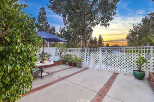 21151 Serra Vis, El Toro, CA 92630-7044