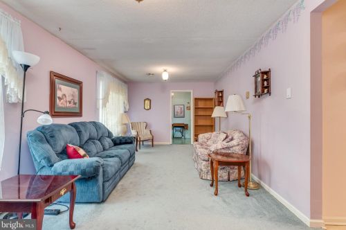 533 Morison St, Charles Town WV  25414-1144 exterior