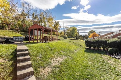 1272 Cook School Rd, Bridgeville, PA 15017-2662