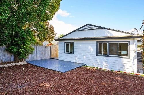 1940 Skyline Dr, Lemon Grove, CA 91945-4218