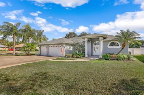 58 Heritage Way, Naples, FL 34110-1366