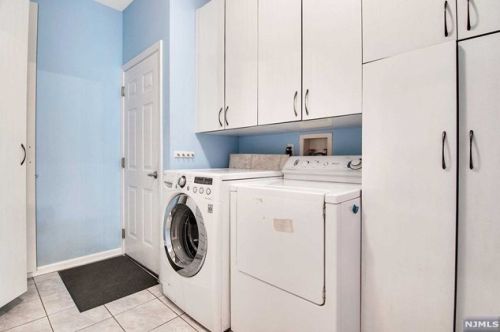 22 Boulder Run, Oakland NJ  07436-2352 exterior
