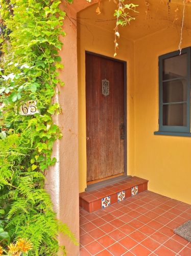 165 Corona Ave, Long Beach CA  90803-3318 exterior