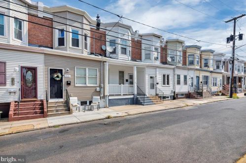 317 Bergen St, Gloucester, NJ 08030-1704