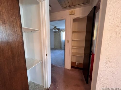 907 Derbyshire Rd, Daytona Beach FL 32117-3802 exterior