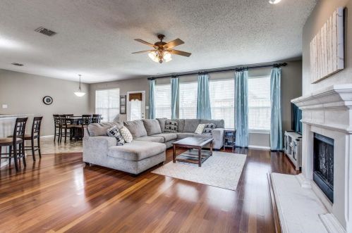 1201 Sheffield Dr, Midlothian TX  76063-7693 exterior