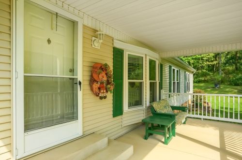 550 Potts Rd, Hookstown, PA 15050-1333