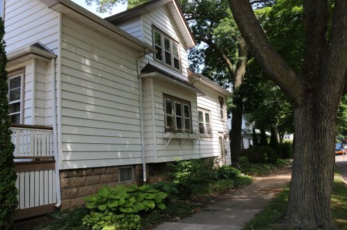 3376 Indiana Ave, Milwaukee, WI 53207-3718